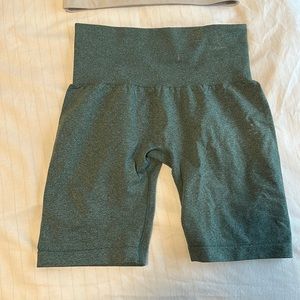 NVGTN biker shorts size S